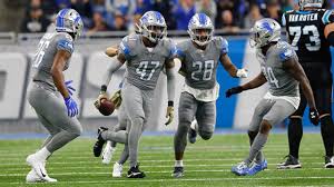 Tracy Walker takes the ball out of Samuel's hands for INT