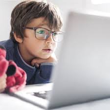 As mentioned above, uv blue light from computer or mobile screens can be very harmful to eyes. Do Kids Need To Wear Blue Light Glasses When On Screens Popsugar Family