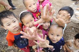 Refugees From Myanmar At Mae La Refugee Camp In Thailand Unhcr R Arnold Refugee Camp Refugee Un Refugee