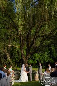 Outdoor Wedding Ceremony Willow Tree Sacred Stone Wedding Venue Fayetteville Tn Tennessee Virginia Wedding Venues Outdoor Wedding Ceremony Outdoor Wedding