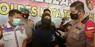 Mengutip berbagai sumber, senin (4/1/2020), berikut adalah sejumlah negara yang juga menerapkan hukuman serupa bagi para pelaku kekerasan seksual: Video Viral Pemuda Aniaya Balita Di Tangerang Korban Ternyata Keponakan Pacar Pelaku Halaman All Kompas Com