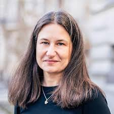 Andrea Kern's Instagram, Twitter & Facebook