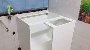 Kabinet biasanya dipasang di atas lantai dan juga di bahagian atas dinding. Pasang Kabinet Dapur Ikea Part 2 Padinrose Tips Hobi Dan Motivasi