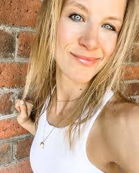 Stephanie Poe's Instagram, Twitter & Facebook