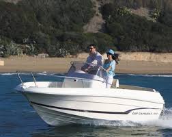 Cap Camarat 5 1 Style Concessionnaire Jeanneau En Bretagne Du Sud Www Marine West Com Bateau Moteur Bateau Bateaux