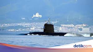 Saingi indonesia malaysia buat kapal perang sendiri dan borong 4 kapal selam baru berita kenapa malaysia buat latihan tentera terbesar di laut china selatan. Jepang Gelar Latihan Kapal Selam Pertama Di Laut China Selatan