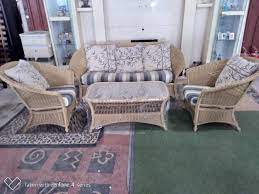 Recover faster and feel the oo with oofos®, the most comfortable recovery footwear. Set Meja Dan Kerusi Iboss Gallery Pakar Perabot Terpakai Facebook