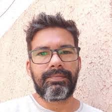 Romulo Ramos's Instagram, Twitter & Facebook