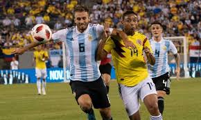 Эмилиано мартинес взял и забрал мяч на выходе. Argentina Kolumbiya 2018