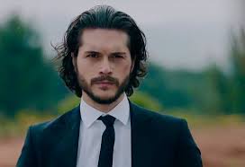 Alperen Duymaz Emrah Alp Cukur Unluler Hayranlik Fotograf