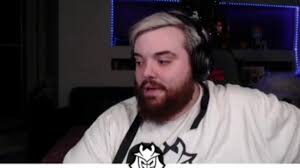 Mira, vota y comparte los mejores memes y gifs de ibai llanos en español. Gente Me Llaman Para Cenar Ibai Youtube