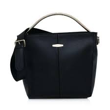 Jika anda sedang mencari pilihan terpopuler untuk tas elizabeth, pastikan anda menjelajahi tas wanita merk emsio by. Jual Elizabeth Bag Natale Hand Bag Wanita Online Mei 2021 Blibli