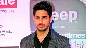 انا علاء الشيخ اهتم بتطوير محتوى الالعاب فى شرح اهم الباتشات لتحةيل اصدارات بيس وفيفا الى احدث واخر اصدار مع تحميل الالعاب للكمبيوتر وتحميل العاب الاندرويد شكرا لك على زياراتك لموقع العاب تكنوباور. Sidharth Malhotra Hairstyle Top 100 Best Men S Hairstyles And Haircuts For 2021 And Beyond Dazkza