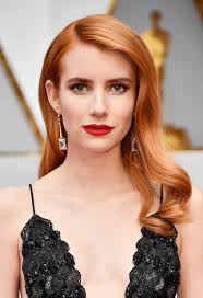 Emma roberts and garrett hedlund make a trip to their local grocery store in los angeles on monday afternoon (march 15). Oscars 2017 Emma Roberts S Hair Is A Much Brighter Red Allure