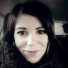 Cecile Auger's Instagram, Twitter & Facebook