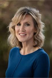 Ashlee Hodges's Instagram, Twitter & Facebook