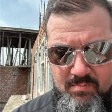 Timo Acosta's Instagram, Twitter & Facebook