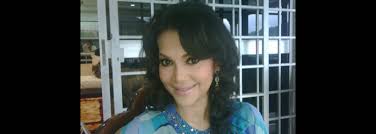 Potret kenangan wanita yang akrab disapa mama lita ini bersama mendiang suami di tanah suci. Suami Sharifah Haslinda Nafi Berkahwin Kali Ketiga Dengan Mas Anizan