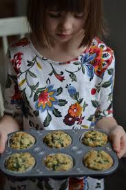 Muffins Sales Aux Epinards Et Au Cheddar Recette Muffins Muffin Canneberge Muffins Sales
