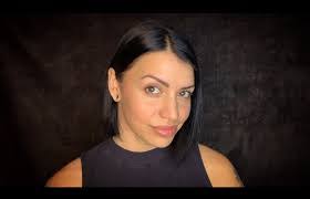 Dee Falcon's Instagram, Twitter & Facebook