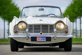 Used Triumph Tr4 Ad Year 1966 1234 Km Reezocar Triumph Used Cars Types Of Vehicle