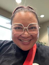 He's home! Just got back from home. Haha Hawaii. I was going to go back to  sleep, but couldn't resist the GOODIES!! I've been CRAVING rice cake!!  Thank you Ben Tutor!!!!! AND