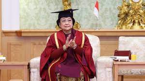 Ketua umum pdip megawati soekarnoputri. Paper Megawati Puji Kepemimpinan Presiden Mega Profesor Ini Beri Masukan Agar Gak Norak Fajar