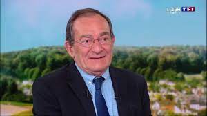 Le médecin michel cymes incarne dr good, un magazine consacré à la santé. Dernier Jt Jean Pierre Pernaut En Larmes Craque Pour Son Discours D Adieu Femme Actuelle Le Mag