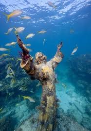 Snorkeling Underwater Statue Of Christ Key Largo Florida Christ Of The Abyss Underwater Ocean