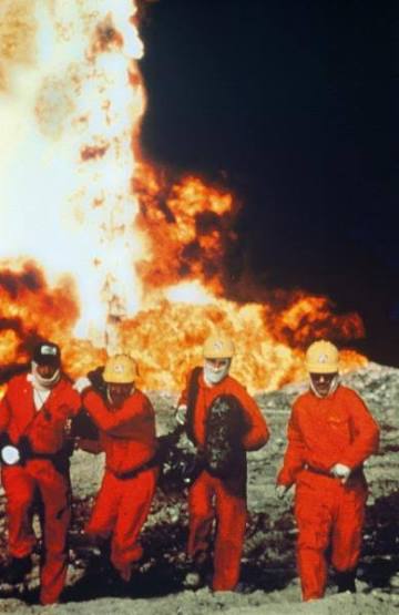 The choice of Richard Mosse: Lessons of Darkness - Werner Herzog | Bozar  Brussels