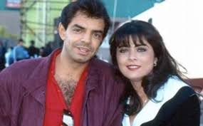 Victoria ruffo aprovechó la navidad para compartir una imagen al lado de sus seres queridos, entre ellos, sus tres hijos: El Tenso Sketch Con El Que Eugenio Derbez Y Victoria Ruffo Intentaron Acallar Los Rumores De Su Mala Relacion Gente Entretenimiento El Universo