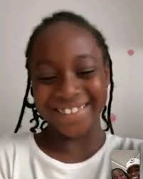 Why is this photo trending 😭😭 Emiralo 阿民力 SM neTIS ER ER