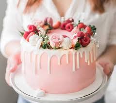 Gateau Decore Pour La Saint Valentin Comment Le Faire A La Maison En 2020 Idee Gateau Anniversaire Idee Gateau Beau Gateau