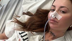 Fundraiser for Zoe Ilett by Campbell Somerville : Zoe's battle with Crohn's