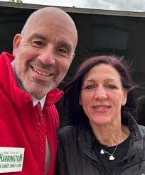 Tim Elling's Instagram, Twitter & Facebook