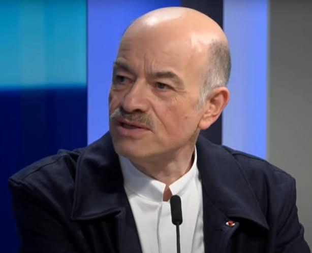 Alain Bauer : Itinéraire d'un Expert en Sécurité au Discours Libre