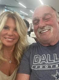 Sharon Kwiatkowski's Instagram, Twitter & Facebook