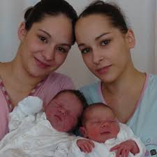 Newport sisters give birth 90 minutes apart