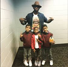 Christopher emmanuel paul is an american professional basketball player for the oklahoma city thunder of the national basketball association. Love This Pic With Chris Paul And His Son And Matt Barnes Sons Chris Paul Nba Fashion Chris Paul Clippers