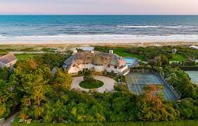 Nightlife and entertainment are abundant in the hamptons, from rock concerts at the stephen talkhouse (which has hosted the likes of simon. Photos Inside Multimillion Dollar Hamptons Beach House For Sale