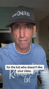 Emily Paschall's Instagram, Twitter & Facebook