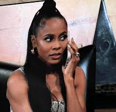 No visible baby bump at ten weeks