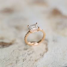 How to the tradition of wearing your wedding ring on your left ring finger dates back to roman times, when it was believed that the vein in the fourth finger of the. How To Determine The Perfect Engagement Ring Size