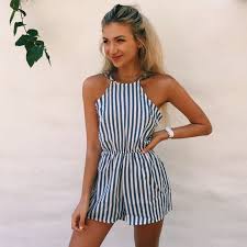 2020 Sort Tulum Modelleri Beyaz Halter Yaka Cizgi Desenli Tulum Kiyafet Kombinleri Casual Yazlik Giysiler Yazlik Giysiler Yaratici Giysiler