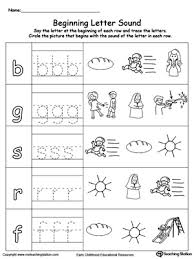 Looking for fun alphabet worksheets and activities for preschool or kindergarten? Free Trace And Match Beginning Letter Sound Un Words Myteachingstation Com