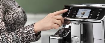 Buy and sell almost anything on gumtree classifieds. Amazon De De Longhi Primadonna Elite Ecam 656 55 Ms Kaffeevollautomat Mit Milchsystem Cappuccino Und Espresso Auf Knopfdruck 3 5 Zoll Tft Touchscreen Farbdisplay Und App Steuerung Edelstahlfront Silber