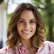 Erin Moreau's Instagram, Twitter & Facebook