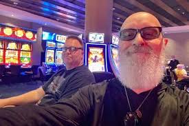 Experiences of being gay in the Exclusive Brethren PBCC