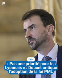 🗳️ Le maire écologiste de Lyon a tenu à faire savoir son désaccord avec  l'approbation de la réforme du scrutin des élections municipales à Lyon  (Paris et Marseille), adoptée ce jeudi à