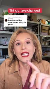 My mom is an old school Latina. #latinos #latinas #hispanos #mejicanos...